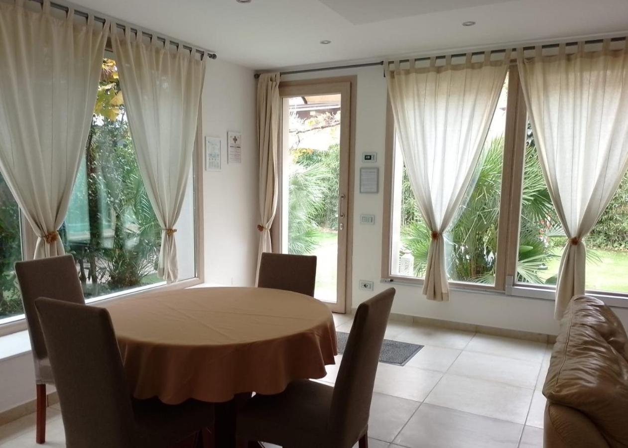 Suite Mimosa Con Piscina - Affitti Brevi Italia Sirmione Exterior foto